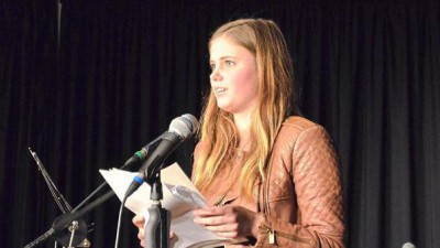 1582536_m3t1w604h340q75v37164_Kinderhauser-Poetry-Slam-Kritische-Texte-treffen-Nerv-des-Publikums_image_630f_420f_wn